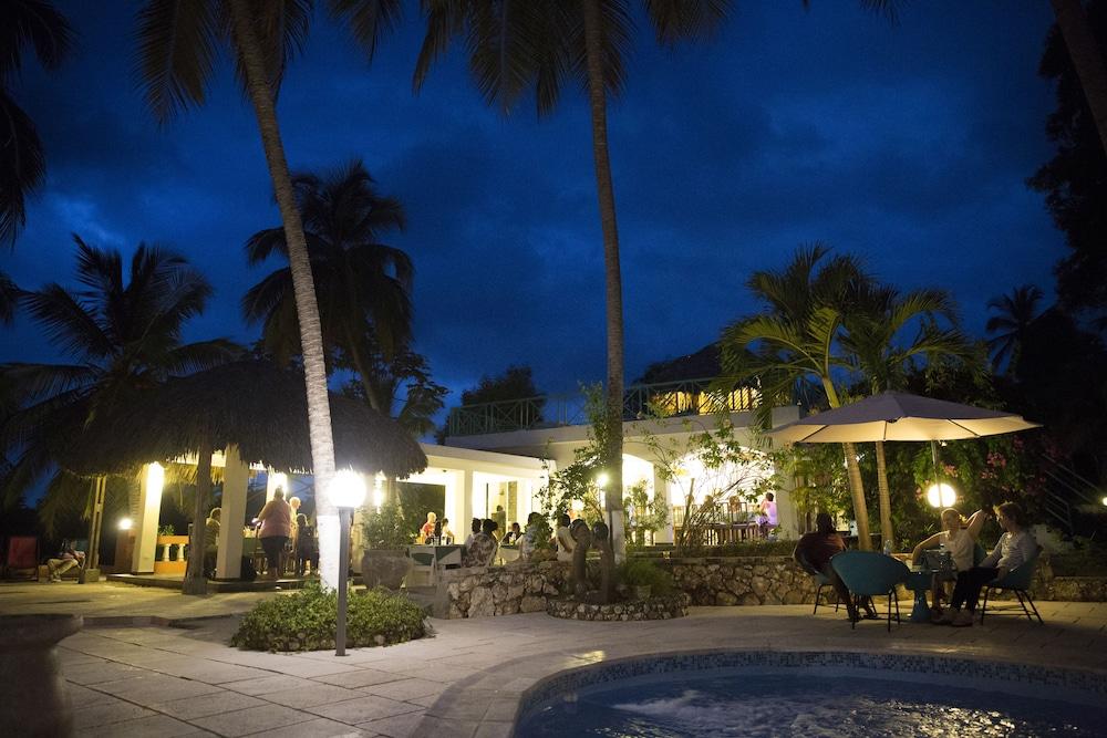 Hotel Restaurant Cyvadier Plage Jacmel Kültér fotó